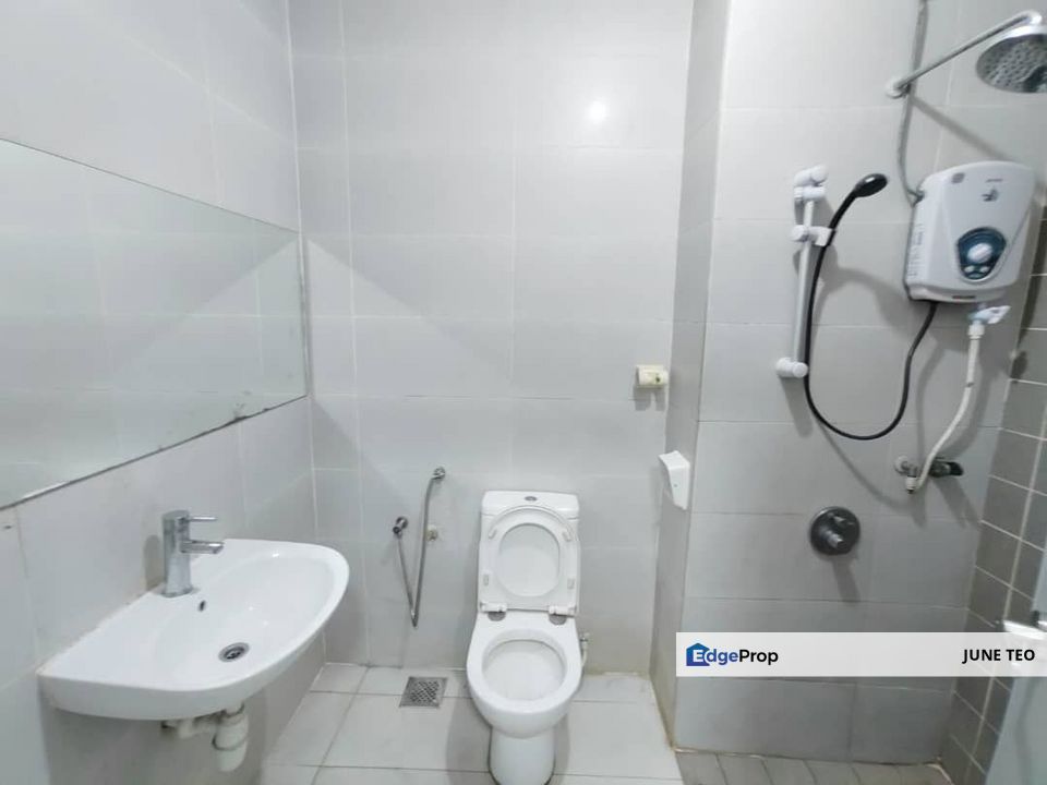 Strategic Location Low Floor Fully Furnished Studio @ Prima Regency for Rent, Johor, Plentong