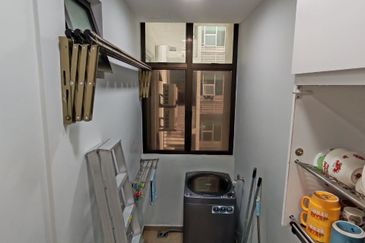 D'Summit Residences @ Kempas Utama