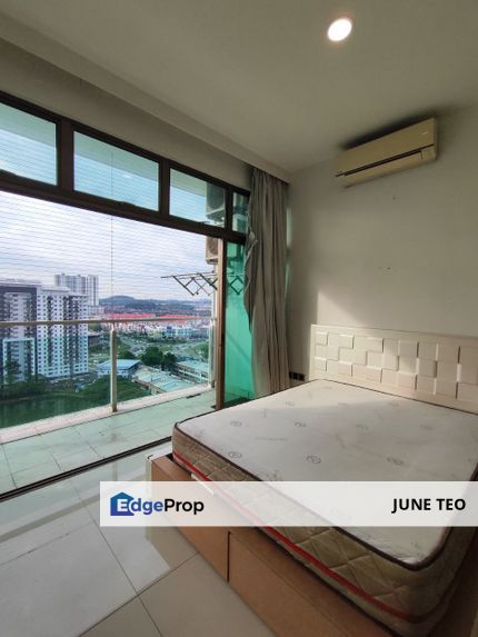Strategic Location High Floor Lake View Fully Furnished Studio @ Palazio for Rent, Johor, Johor Bahru