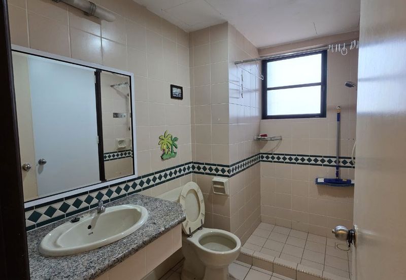 The Straits View, Bandar Baru Permas Jaya