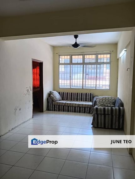 Strategic Location Low Floor Partial Furnished 3room Walk Up Shop Apt @ Bukit Mewah for Rent, Johor, Tampoi