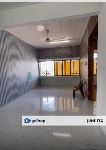 Strategic Location Basic Fittings High Floor 3room Walk Up Apt @ Daya View for Rent, Johor, Johor Bahru
