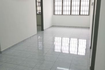 Taman Flora Heights Flat