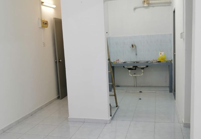 Taman Flora Heights Flat