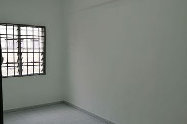 Taman Flora Heights Flat