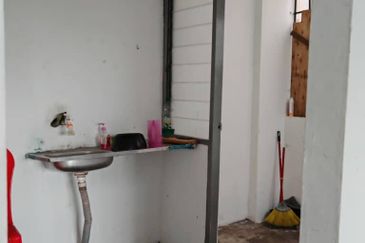 Taman Flora Heights Flat