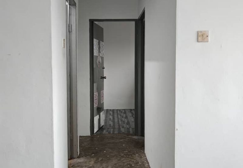 Taman Flora Heights Flat