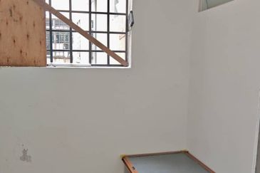 Taman Flora Heights Flat