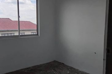 Taman Flora Heights Flat