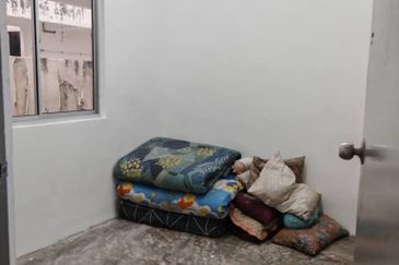 Taman Flora Heights Flat