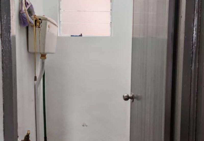 Taman Flora Heights Flat