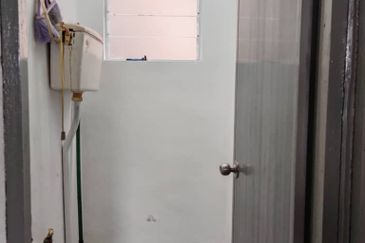 Taman Flora Heights Flat