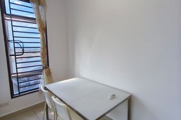 Seri Austin Luxury Apartment