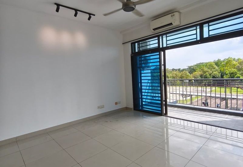 Seri Austin Luxury Apartment