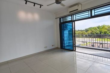 Seri Austin Luxury Apartment