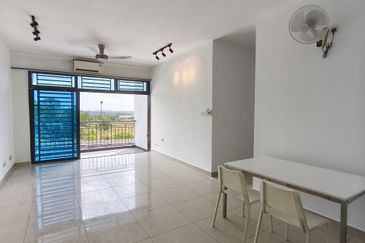 Seri Austin Luxury Apartment