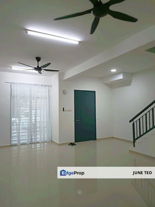 Original Partial Furnished 2sty Terrace @ Maya Height for Rent, Johor, Masai