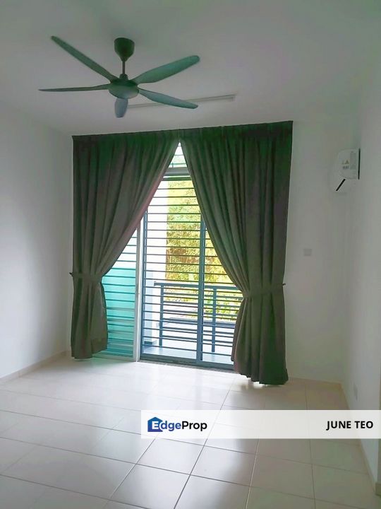 Original Partial Furnished 2sty Terrace @ Maya Height for Rent, Johor, Masai