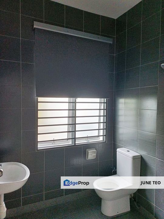 Original Partial Furnished 2sty Terrace @ Maya Height for Rent, Johor, Masai