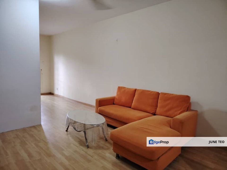 Strategic Location Fully Furnished Good Condition Mid Floor Golf Course View Studio @ Prima Regency for Rent, Johor, Plentong