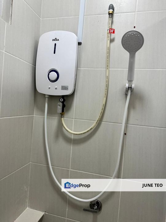 Strategic Location Fully Furnished Good Condition 3room Apt @ Meridin Bayvue for Rent, Johor, Masai