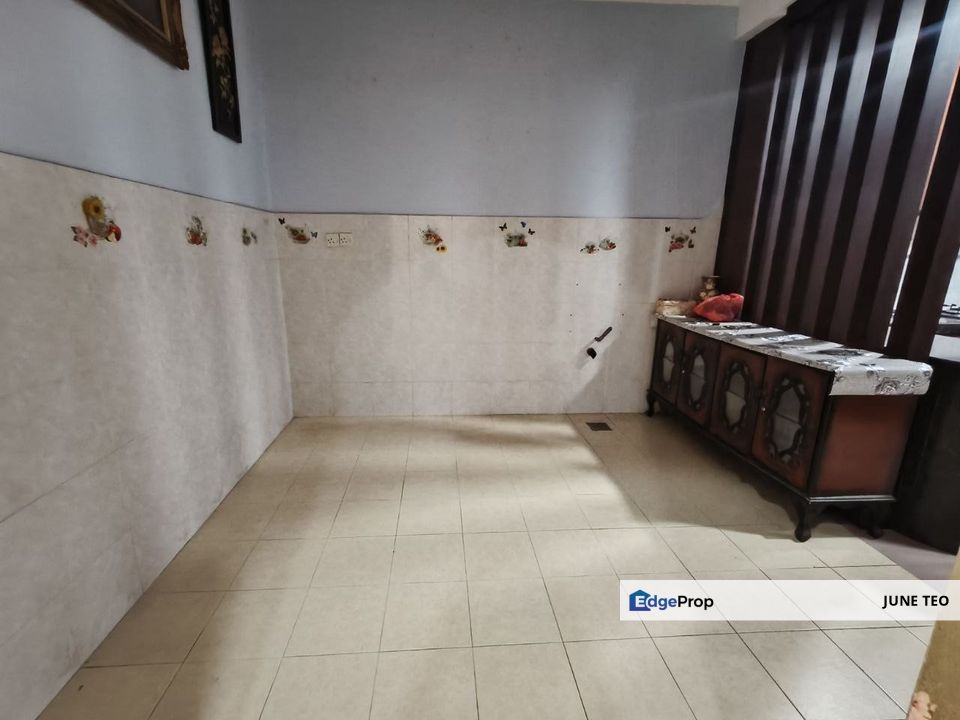 Strategic Location Renovated Fully Furnished 2sty Terrace @ Seri Austin for Rent, Johor, Johor Bahru