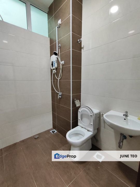 Strategic Location Good Condition Fully Furnished 3sty Cluster @ Nusa Sentral for Rent, Johor, 
