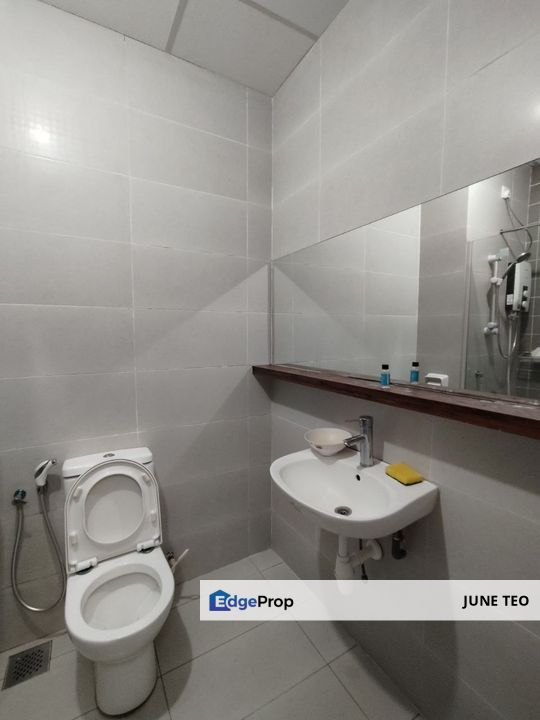 Strategic Location Good Condition Low Floor Fully Furnished Studio @ Parc Regency for Rent, Johor, Masai