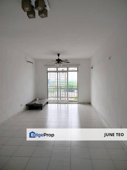 Strategic Location Good Condition Partial Furnished 3room Apt @ Tebrau City Residence for Rent, Johor, Johor Bahru