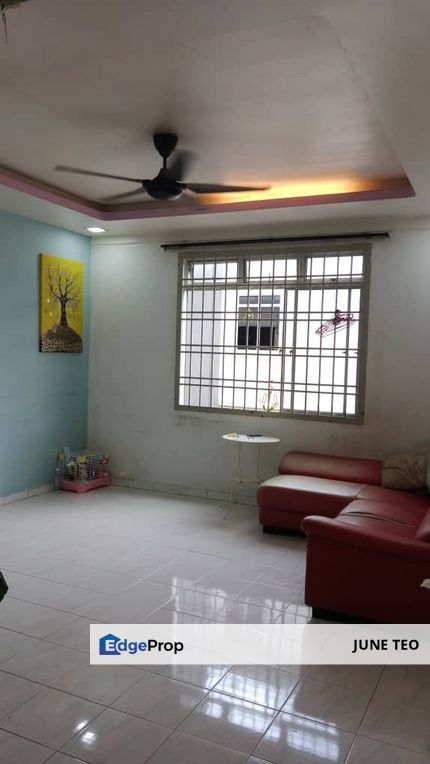 Renovated Good Condition 3room Duplex Townhouse @ Sri Awana for Sale , Johor, Skudai