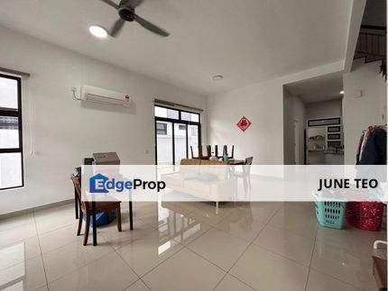 Good Condition Strategic Location Unblock View Partial Furnished 2sty Cluster @ Garden Villas Bukit Indah for Sale, Johor, Johor Bahru