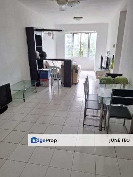 Good Condition Low Floor 3room Apt @ Nusa Perdana for Sale, Johor, Gelang Patah