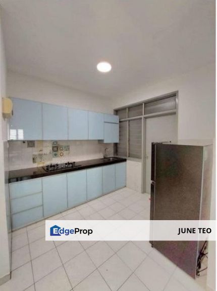 Good Condition Partial Furnished 3room Apt @ Nusa Perdana for Sale, Johor, Gelang Patah