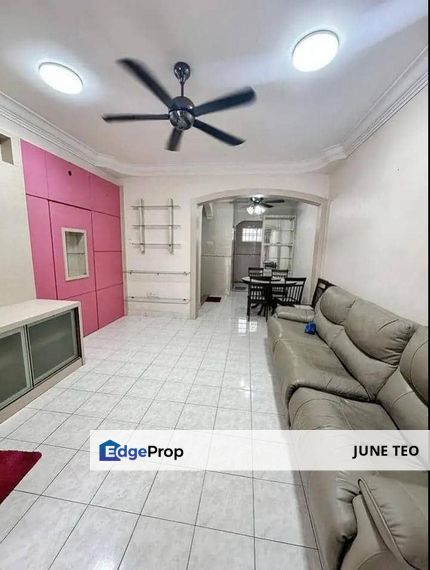 Renovated Intermediate Unit Good Condition 2sty Terrace @ Mutiara Rini for Sale, Johor, Skudai