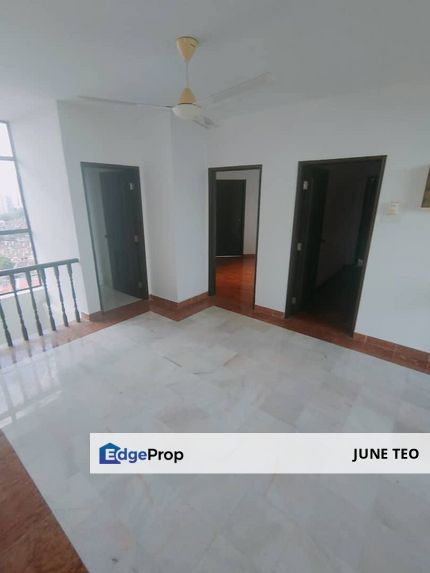 Strategic Location Spacious Good Condition Partial Furnished 2sty Penthouse @ Mewah View for Rent, Johor, Johor Bahru