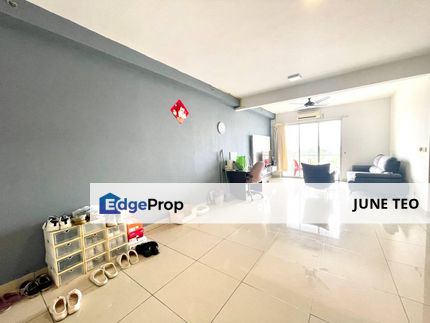 Strategic Location Good Condition Spacious 3room Apt @ Austin Suite for Sale, Johor, Johor Bahru