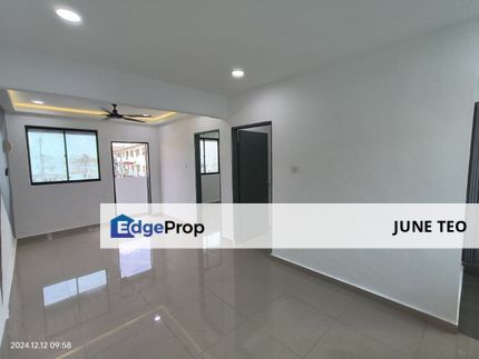 Renovated Good Condition Strategic Location High Floor Walk Up Flat @ Tun Aminah for Sale, Johor, Johor Bahru