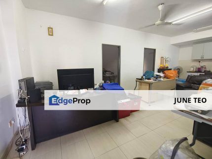 Strategic Location Partial Furnished Mid Floor 2room Apt @ Embassy Suites for Rent, Johor, Johor Bahru