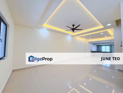 Spacious Renovated Extended Good Condition 2sty Superlink Terrace @ Impian Emas for Sale, Johor, Skudai