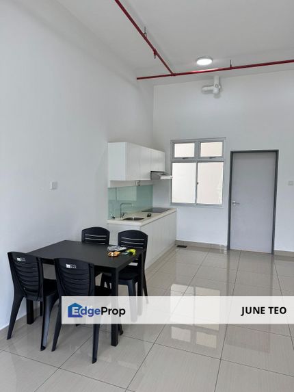 Strategic Location Good Condition Low Floor Fully Furnished 1room Apt @ Manhattan for Rent, Johor, Johor Bahru