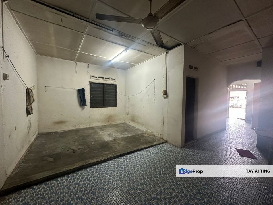 Kulai Jaya Jalan Lengkungan Single Storey Bungalow House, Johor, Kulai