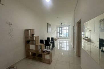 D'Summit Residences @ Kempas Utama