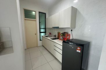 D'Summit Residences @ Kempas Utama