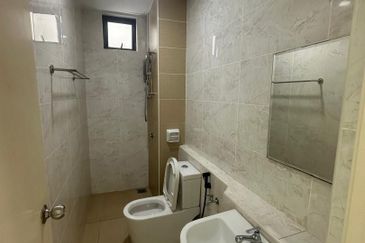 D'Summit Residences @ Kempas Utama