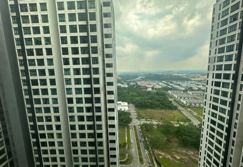 D'Summit Residences @ Kempas Utama