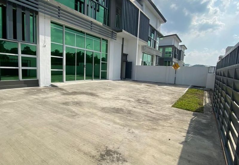 Kempas Utama Industrial Park