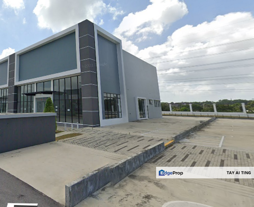 Eco Business Park 3 Cluster Factory with Mezzanine Floor, 2 Adjoining Cluster Factory in Masai, Johor, Masai