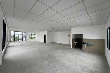 Taman Mount Austin Commercial