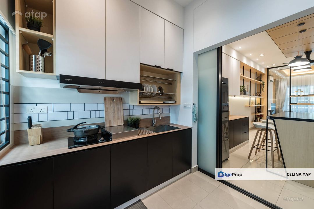 Buy The Double Storey House together with Car and cash back , Negeri Sembilan, Seremban