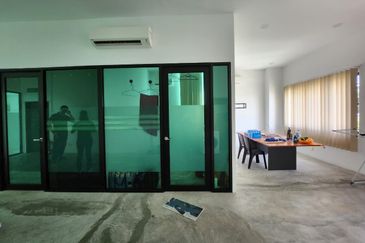 Jalan Tok Ungku, Rahang